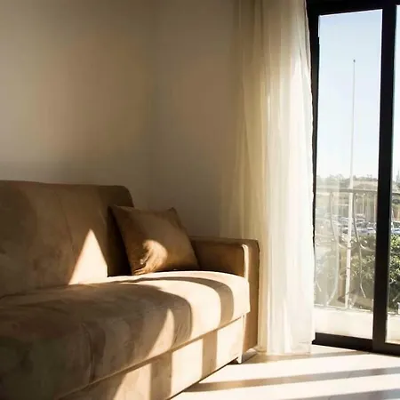 Nicely With Sea View Gzira